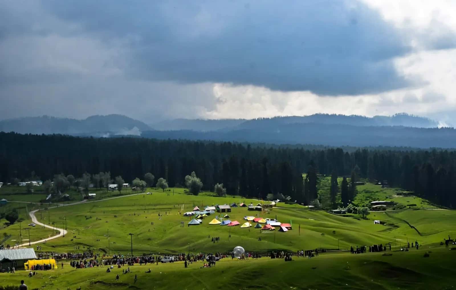 Yusmarg Hills destination in Kashmir - scenic view